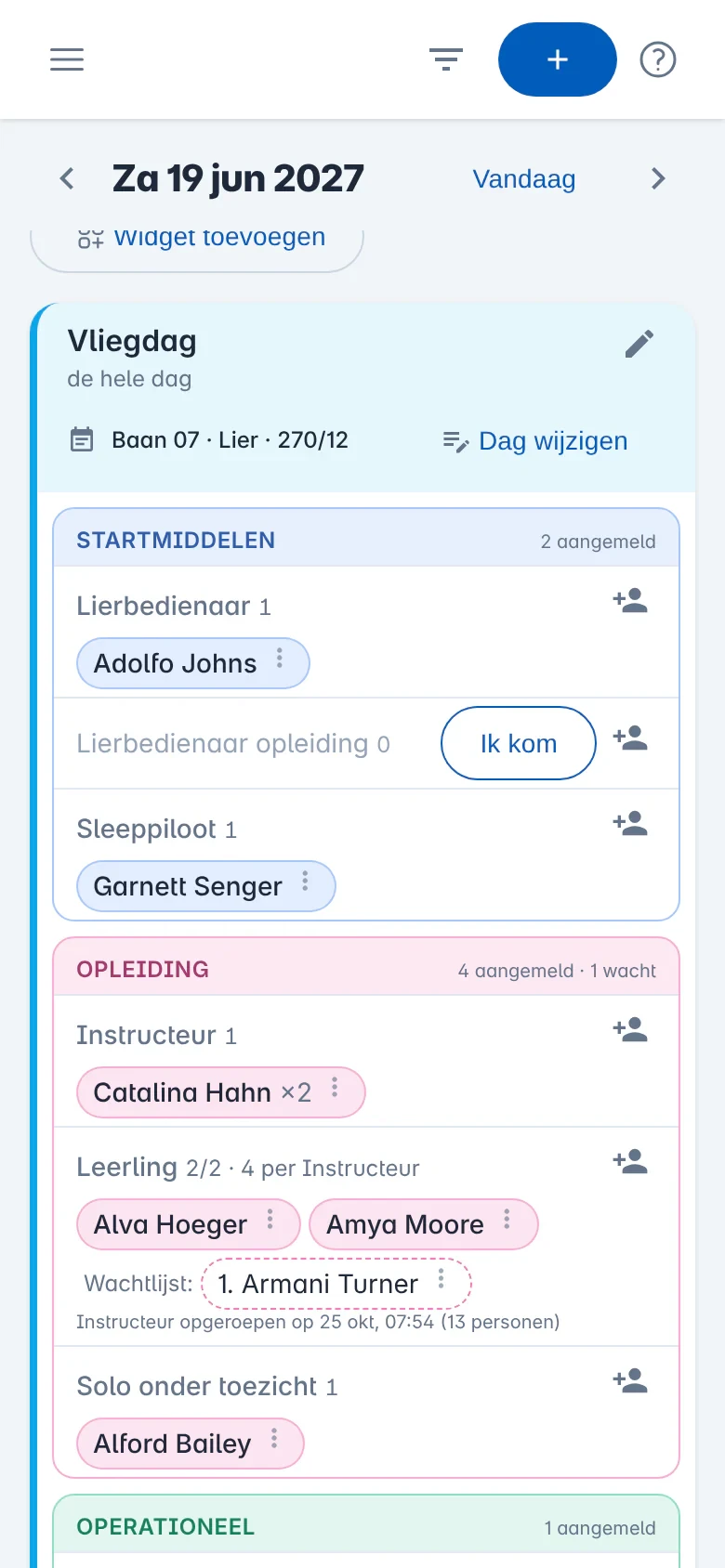 De kalender op een gsm: de dag met Op deze dag en daaronder de kaart van het clubfeest