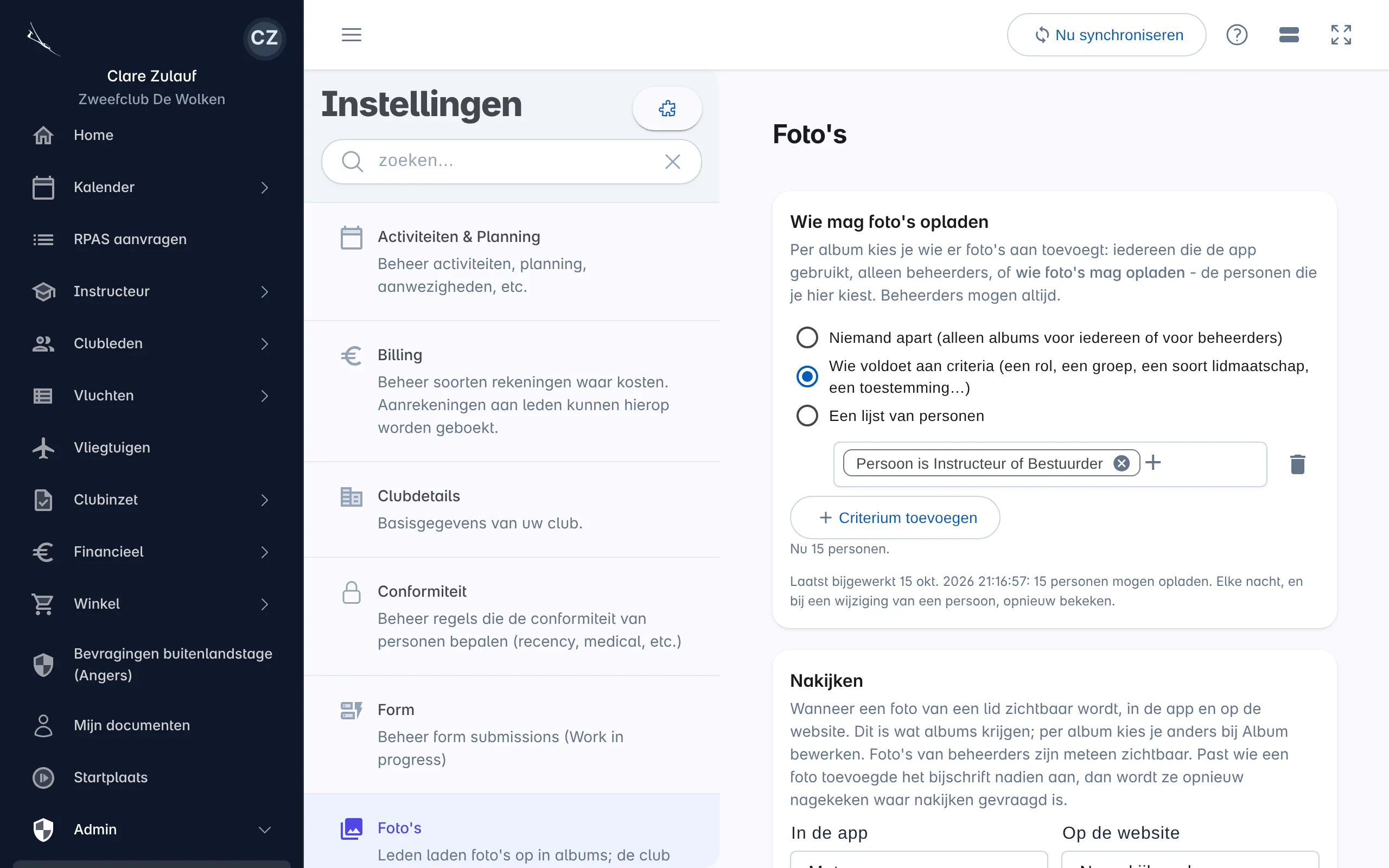 De instellingen van Foto's: wie mag foto's opladen - de doelgroep Fotografen met hoeveel personen er nu bij horen en de knop Fotografen bewerken - en nakijken